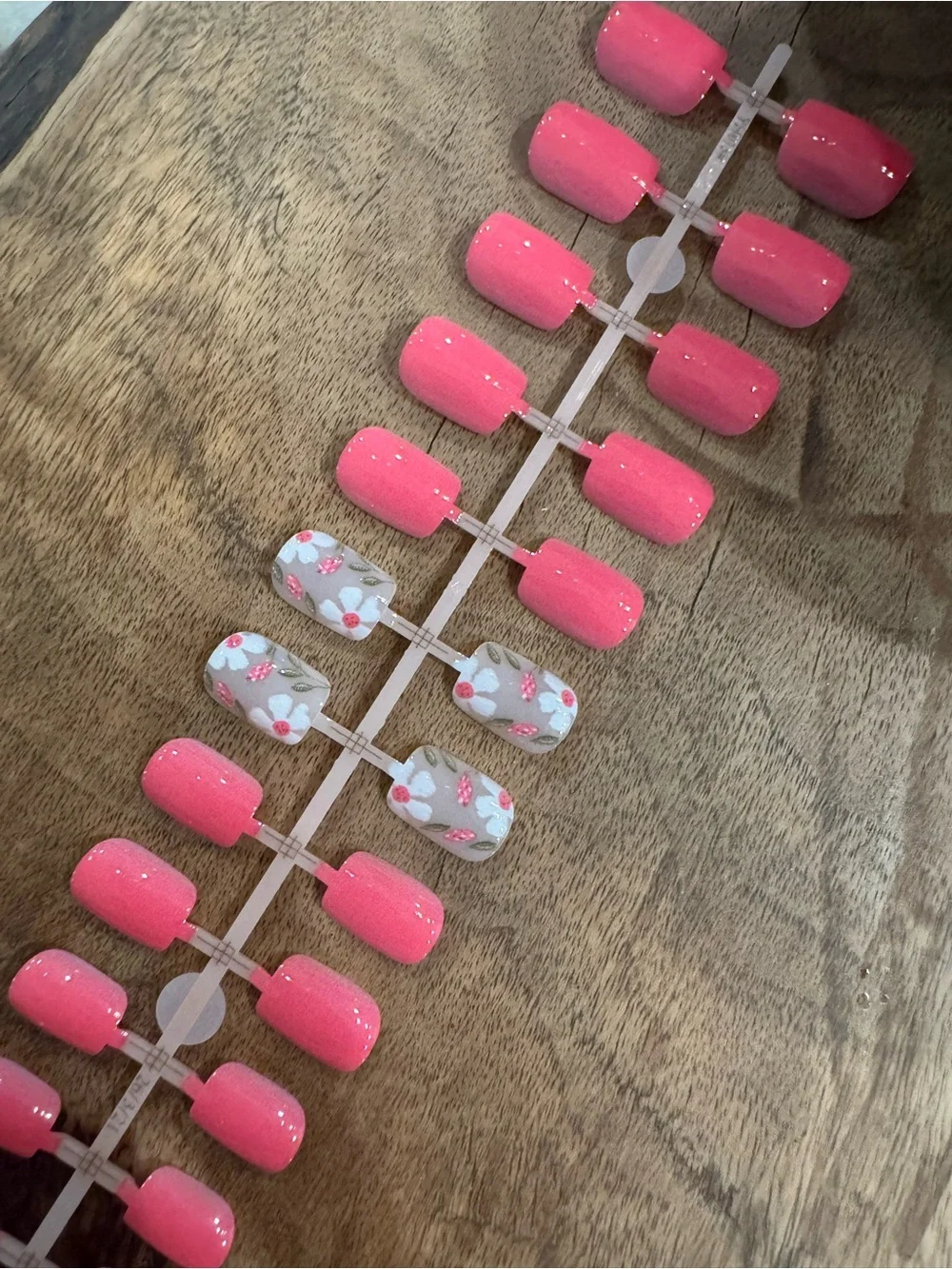 Pink Floral Press-On Nails | 24 Pc Short Glossy Square